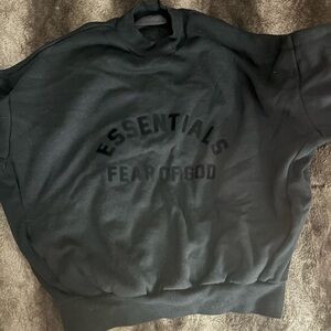 Essentials Crewneck size L
